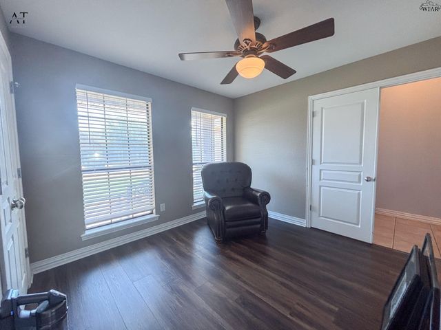 1104 HERITAGE ROAD, Burkburnett, TX 76354