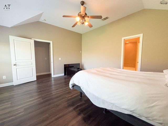 1104 HERITAGE ROAD, Burkburnett, TX 76354