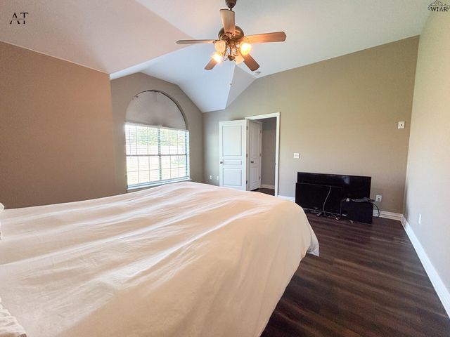 1104 HERITAGE ROAD, Burkburnett, TX 76354