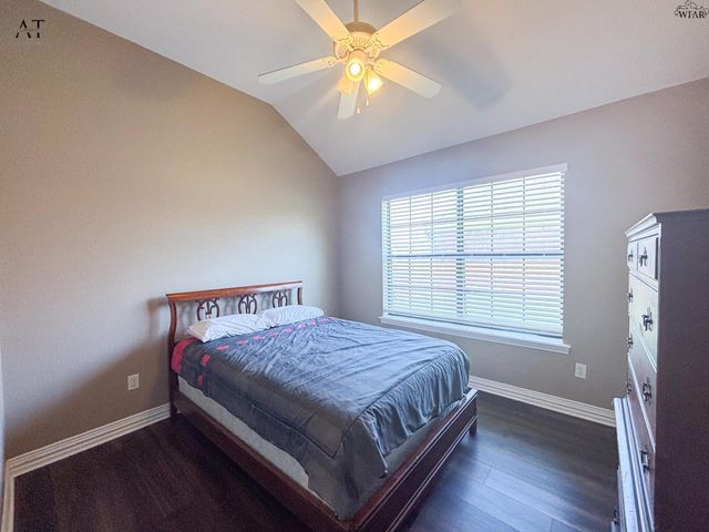 1104 HERITAGE ROAD, Burkburnett, TX 76354