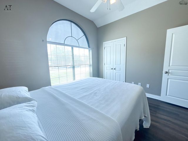 1104 HERITAGE ROAD, Burkburnett, TX 76354