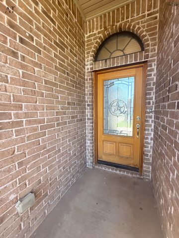 1104 HERITAGE ROAD, Burkburnett, TX 76354