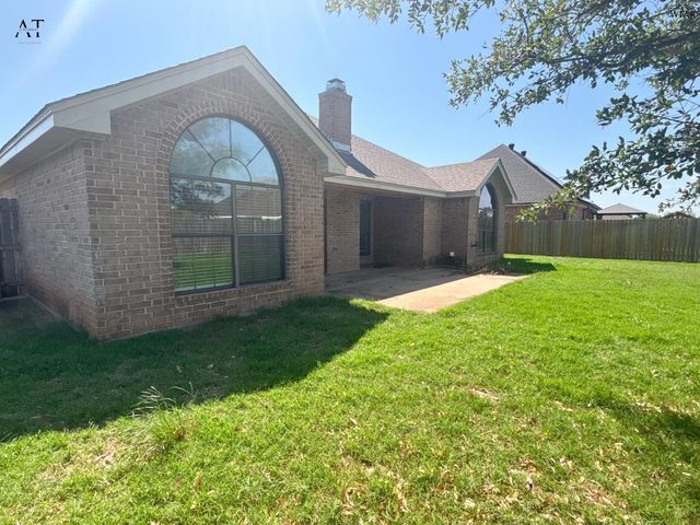 1104 HERITAGE ROAD, Burkburnett, TX 76354