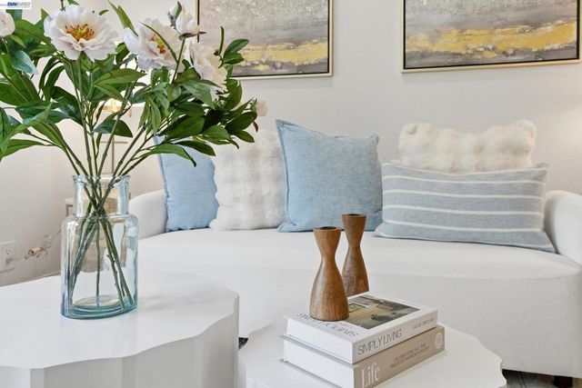 342 342 Stacey Cmn, Fremont, CA 94539