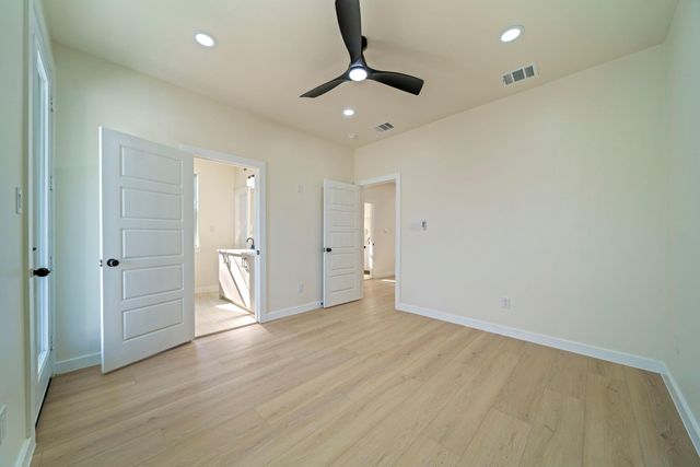 2202 31st Street, Galveston, TX 77550