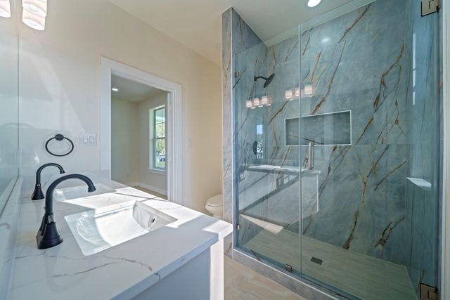 2202 31st Street, Galveston, TX 77550