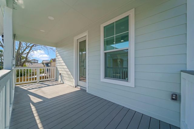 2202 31st Street, Galveston, TX 77550
