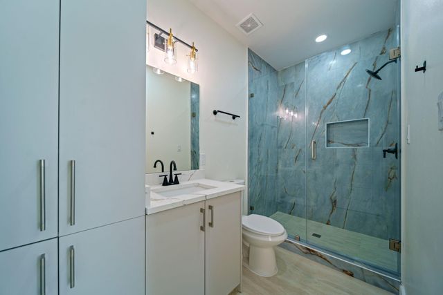 2202 31st Street, Galveston, TX 77550