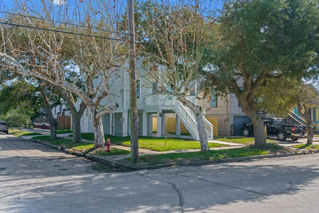 2202 31st Street, Galveston, TX 77550
