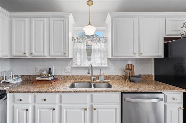 351 W Skylark Street, Gardner, KS 66030