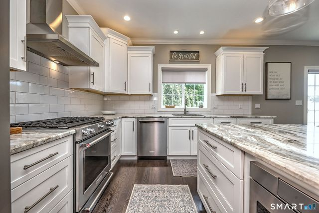 184 Wells View Road 184, Shelton, CT 06484