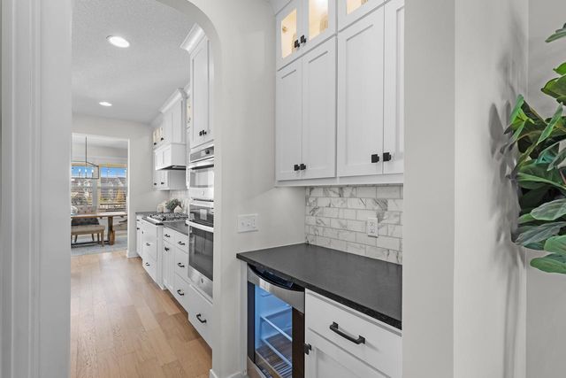 5002 Boulder Lane, Chaska, MN 55318