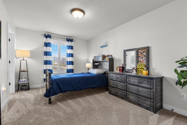 5002 Boulder Lane, Chaska, MN 55318