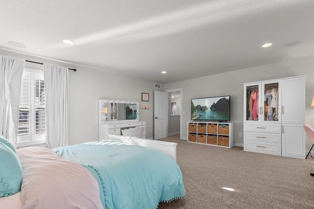 5002 Boulder Lane, Chaska, MN 55318