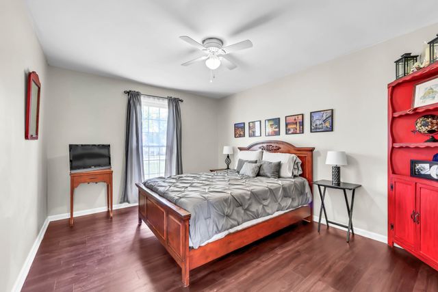 304 Buckingham Pl, Clarksville, TN 37042