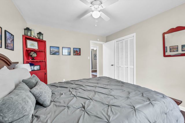 304 Buckingham Pl, Clarksville, TN 37042