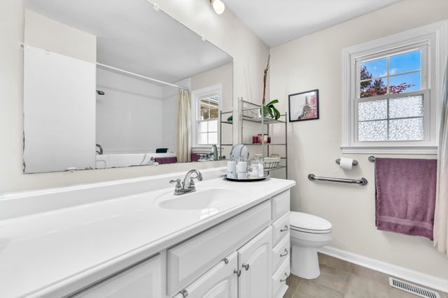 304 Buckingham Pl, Clarksville, TN 37042