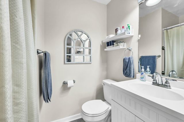304 Buckingham Pl, Clarksville, TN 37042