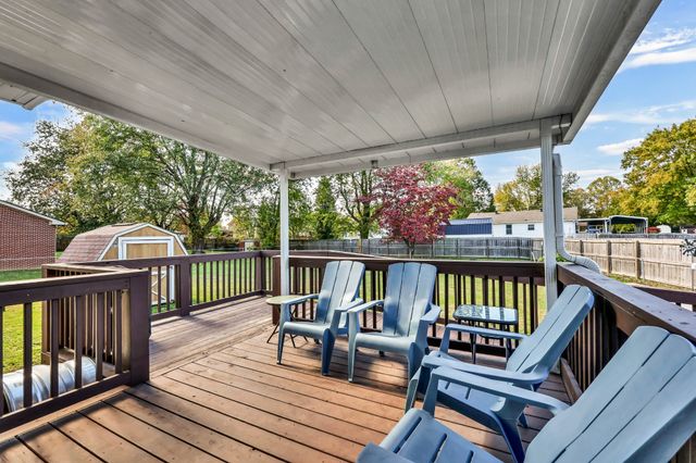 304 Buckingham Pl, Clarksville, TN 37042