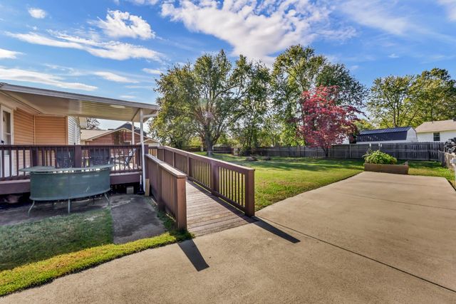 304 Buckingham Pl, Clarksville, TN 37042