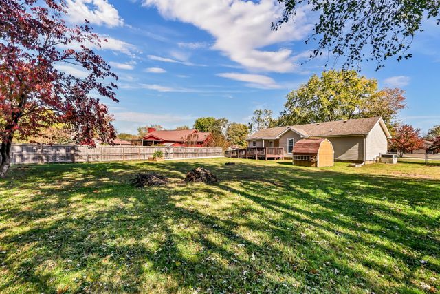 304 Buckingham Pl, Clarksville, TN 37042