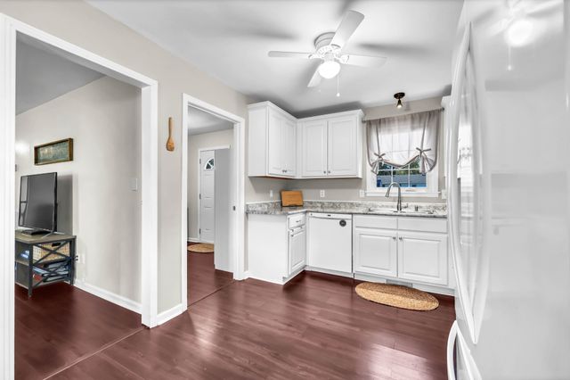 304 Buckingham Pl, Clarksville, TN 37042