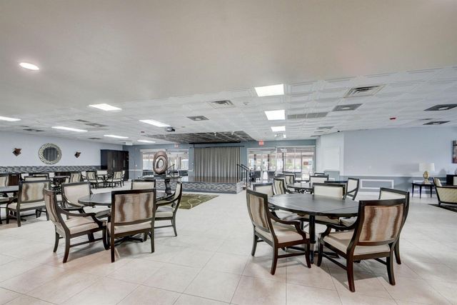 154 Lake Meryl Drive Unit 255, West Palm Beach, FL 33411