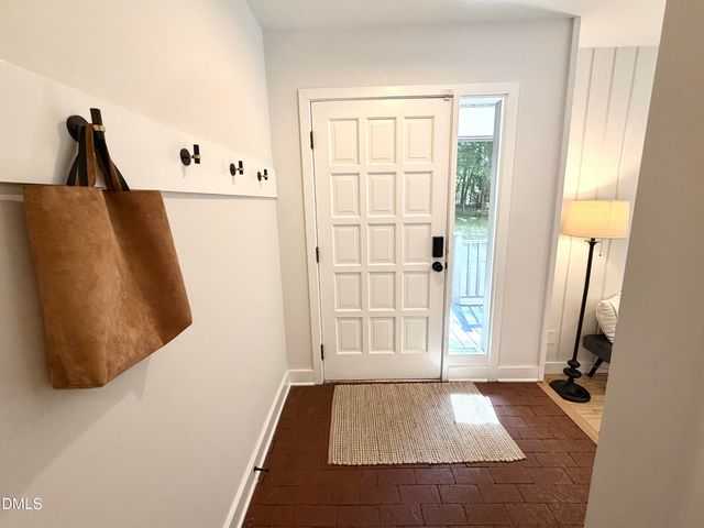 141 Dixie Drive, Chapel Hill, NC 27514