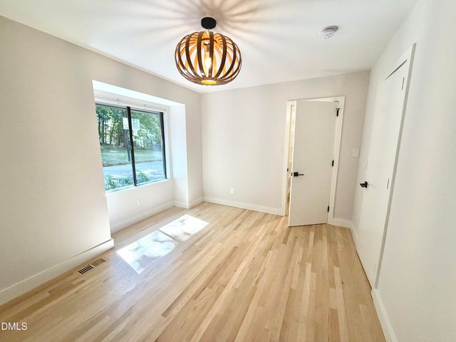 141 Dixie Drive, Chapel Hill, NC 27514