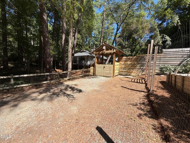 141 Dixie Drive, Chapel Hill, NC 27514