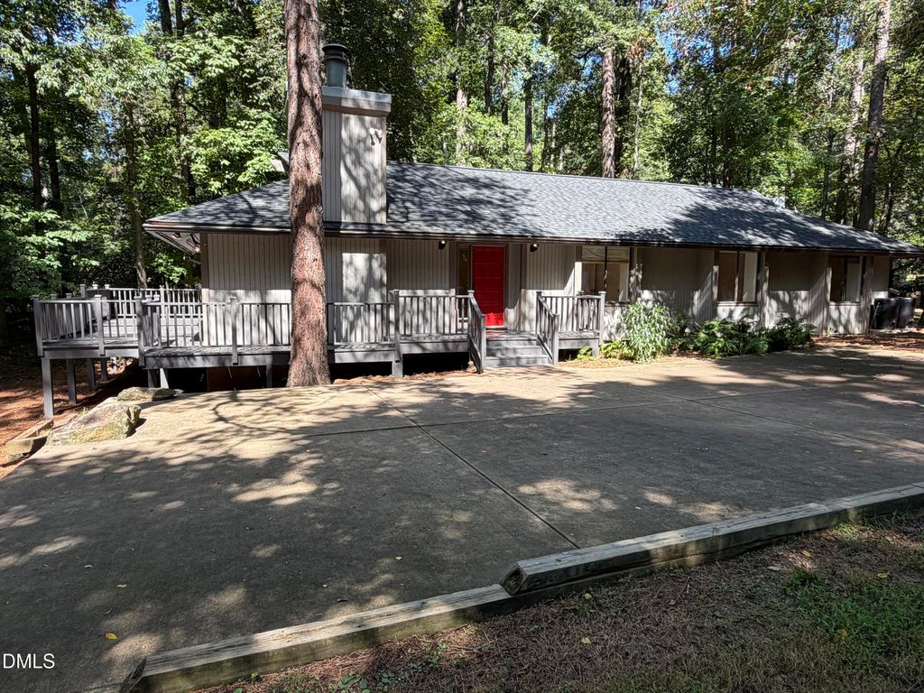 141 Dixie Drive, Chapel Hill, NC 27514