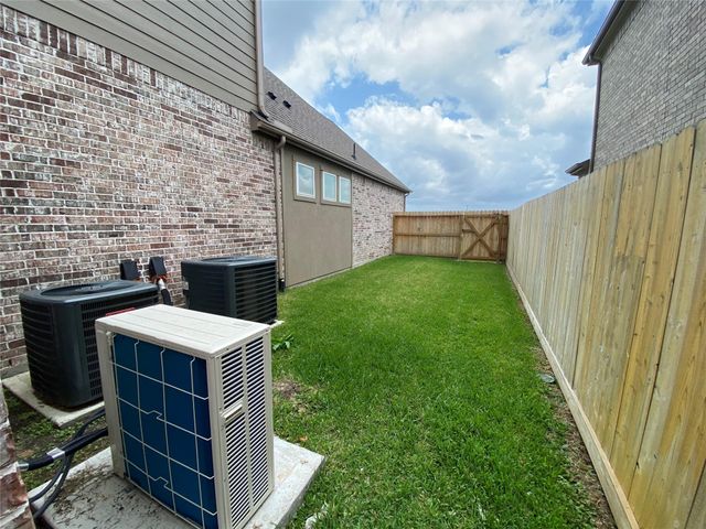 7414 Evelyn Grove Drive, Spring, TX 77379