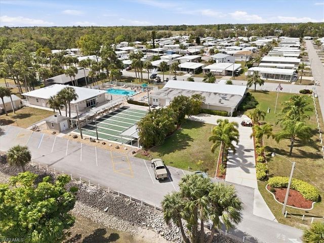 418 Timber LN N, North Fort Myers, FL 33917