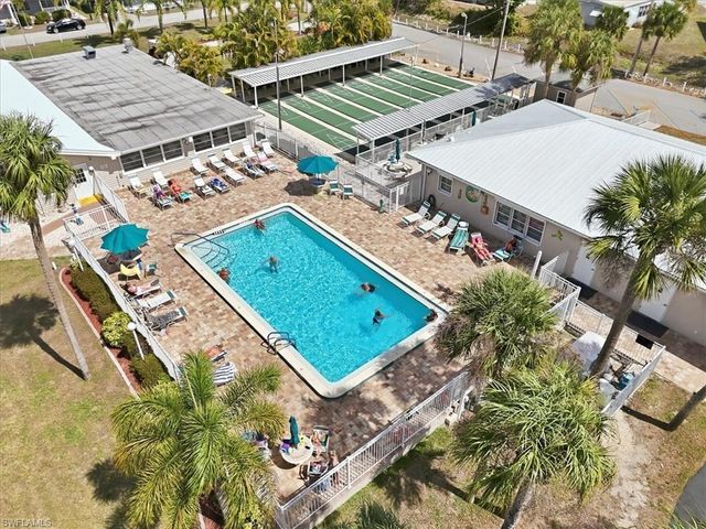 418 Timber LN N, North Fort Myers, FL 33917