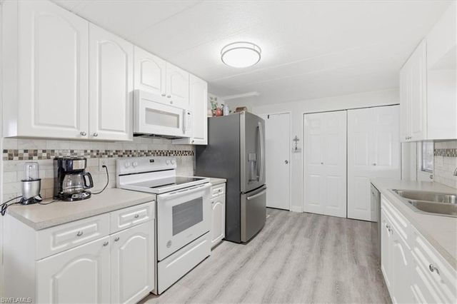 418 Timber LN N, North Fort Myers, FL 33917