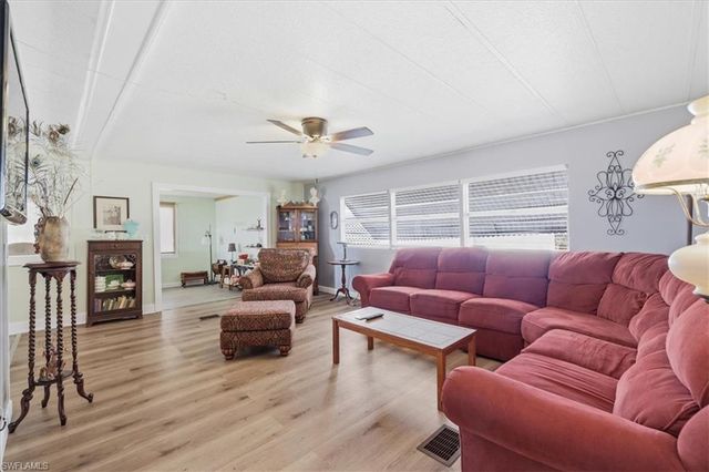 418 Timber LN N, North Fort Myers, FL 33917