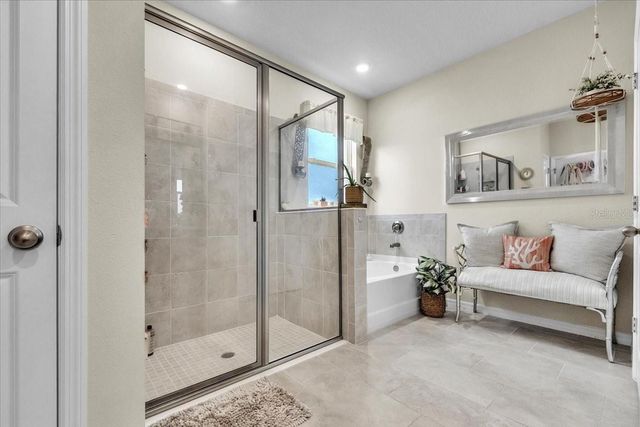 5313 HALEWOOD COURT, Bradenton, FL 34211