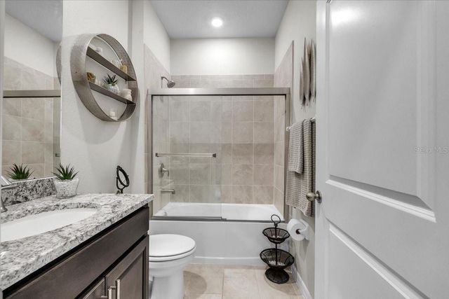 5313 HALEWOOD COURT, Bradenton, FL 34211