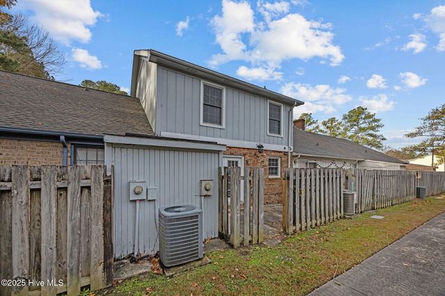 126 Oakmont Drive, Greenville, NC 27858