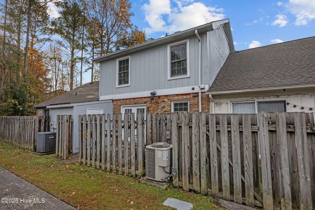 126 Oakmont Drive, Greenville, NC 27858