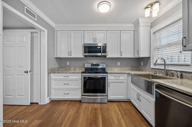 126 Oakmont Drive, Greenville, NC 27858