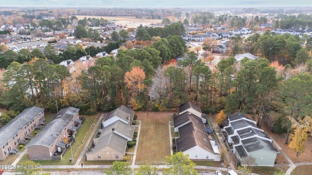 126 Oakmont Drive, Greenville, NC 27858