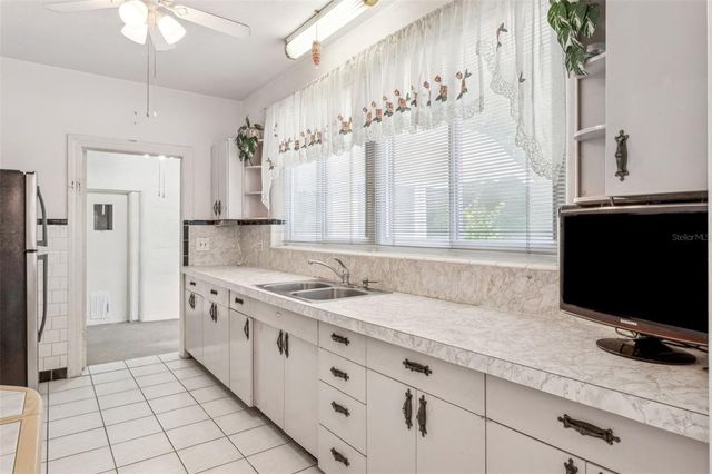 101 PAMPAS AVENUE, Tarpon Springs, FL 34689
