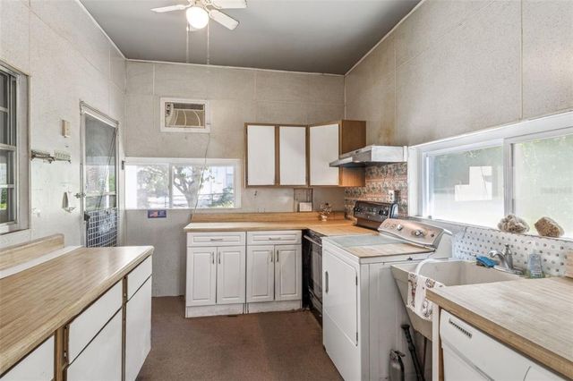 101 PAMPAS AVENUE, Tarpon Springs, FL 34689