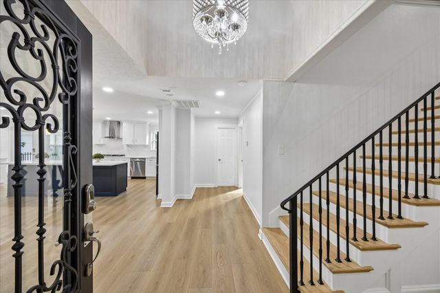 11815 Drexelbrook Drive, Houston, TX 77077