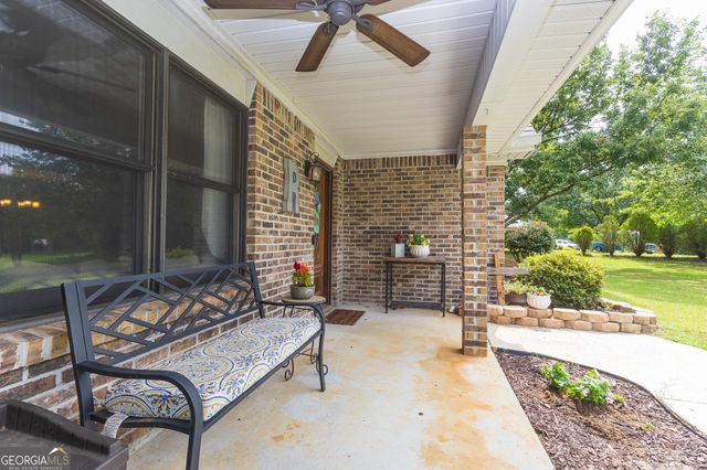 107 Loch Mere Drive, Kathleen, GA 31047