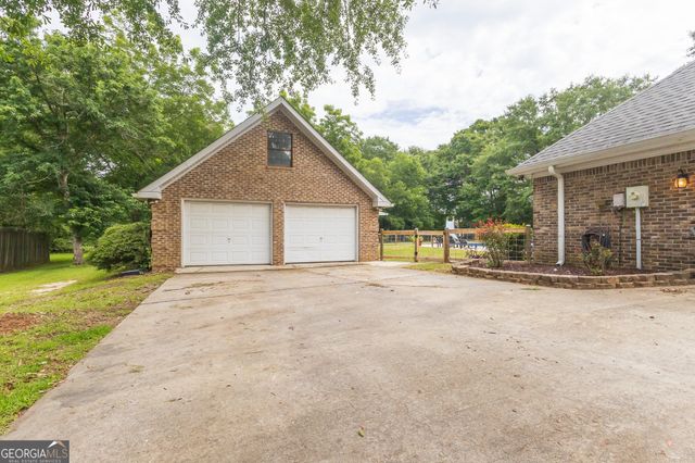 107 Loch Mere Drive, Kathleen, GA 31047