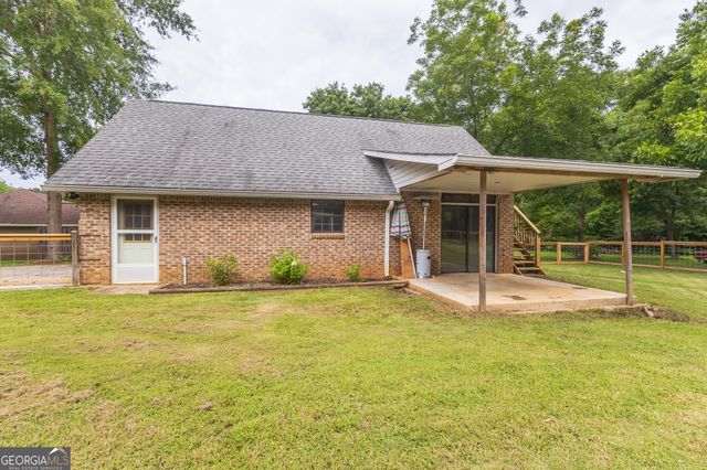 107 Loch Mere Drive, Kathleen, GA 31047