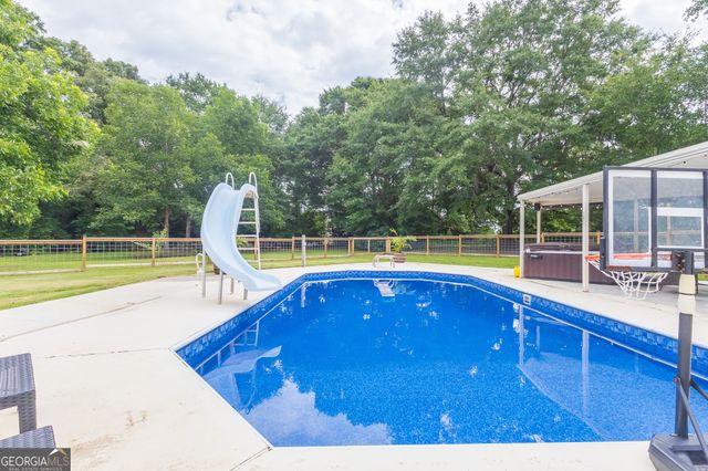 107 Loch Mere Drive, Kathleen, GA 31047