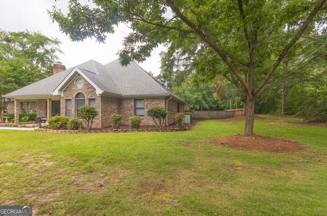 107 Loch Mere Drive, Kathleen, GA 31047
